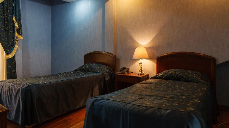 اتاق دو تخته توئین 3 هتل آپارتمان جام جم شیراز